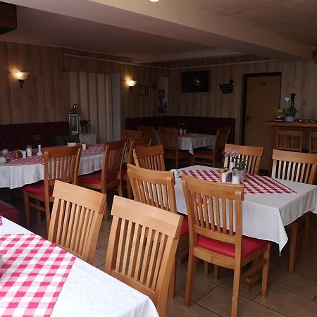 Uschi'S Gasthof Neuendorf  Dış mekan fotoğraf